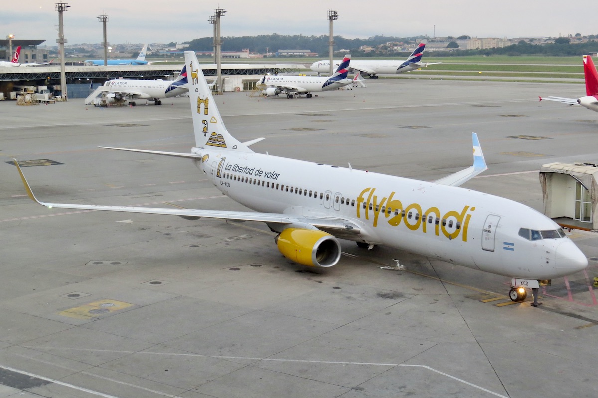Flybondi recomeça voos para Florianópolis