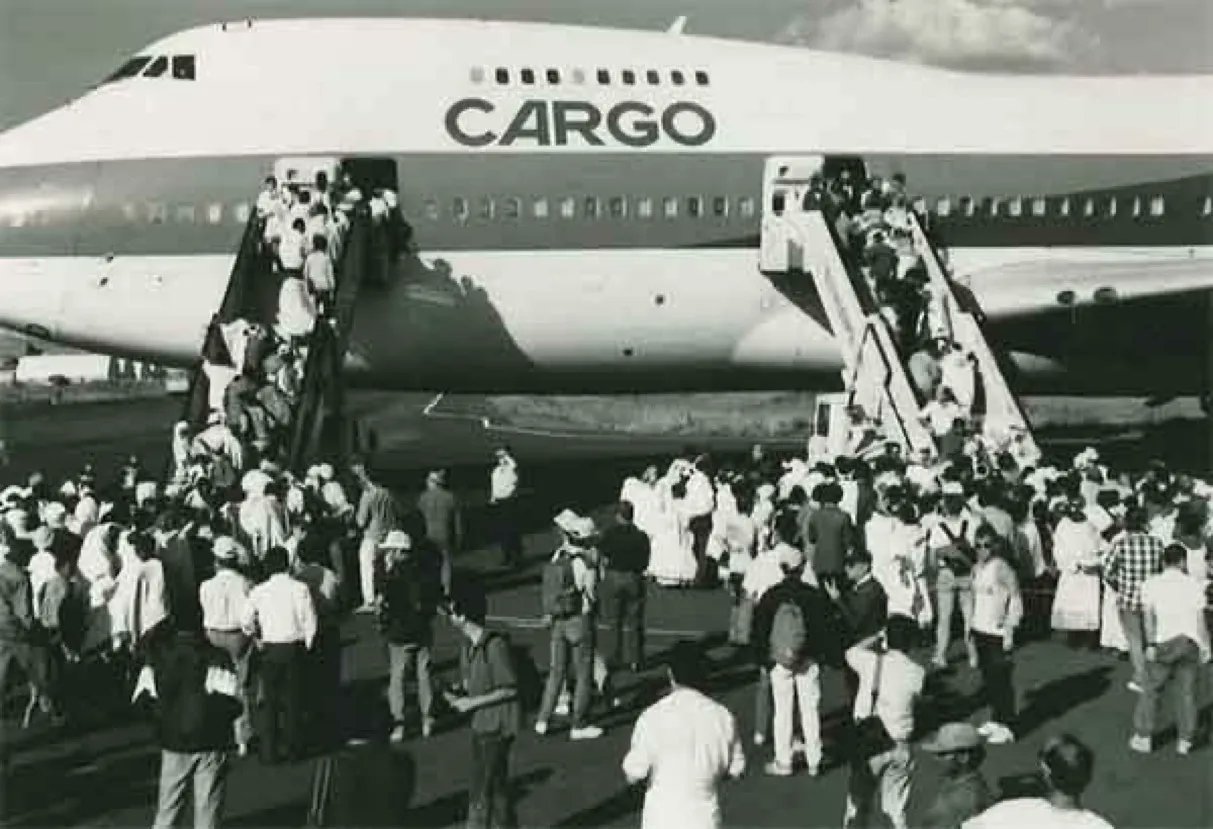 Conheça a história do 747 da El Al que voou com mais de mil pessoas