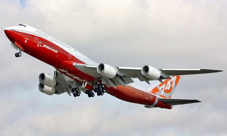12 anos do primeiro voo do Boeing 747-8i