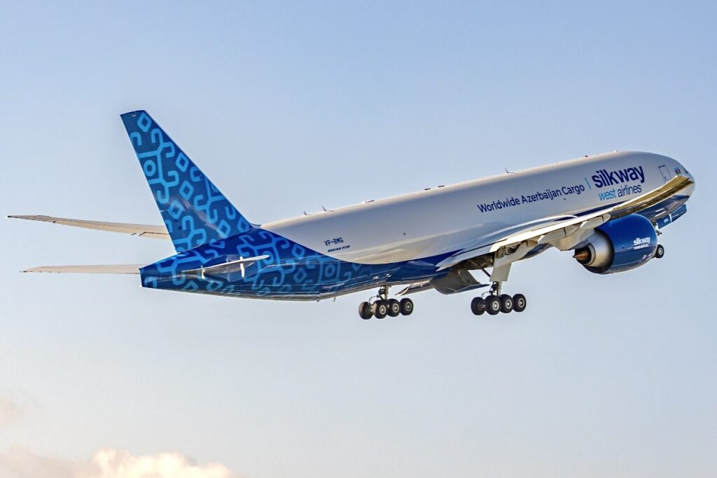 Silk Way West Airlines recebe seu primeiro 777F