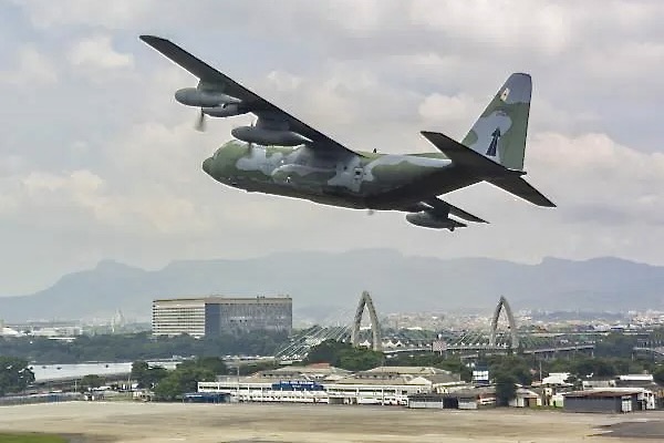 FAB publica vídeo mostrando o evento de despedida do C-130